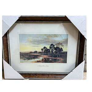 Canvas Schilderij Behind the lake