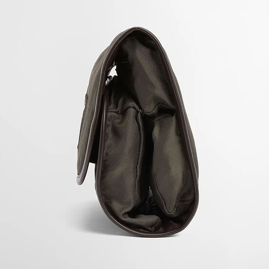Afbeelding Barbour Wax hangende toilettas olive 2