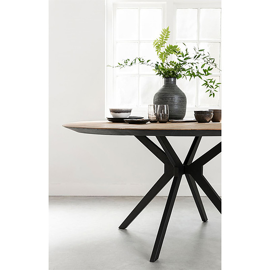 Memphis eettafel rond 160cm 3