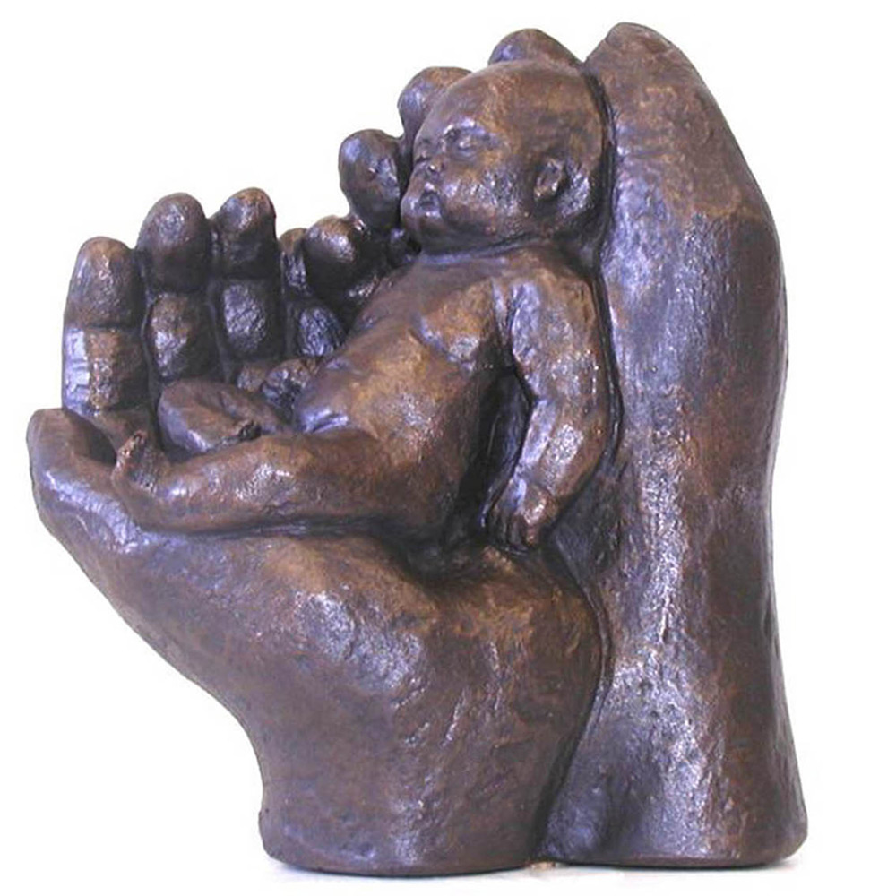 Beeld Twee handen met baby Beeld Twee handen met baby