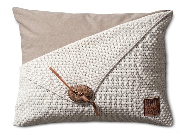 Knit Factory Barley kussen gerstekorrel 60x40 beige