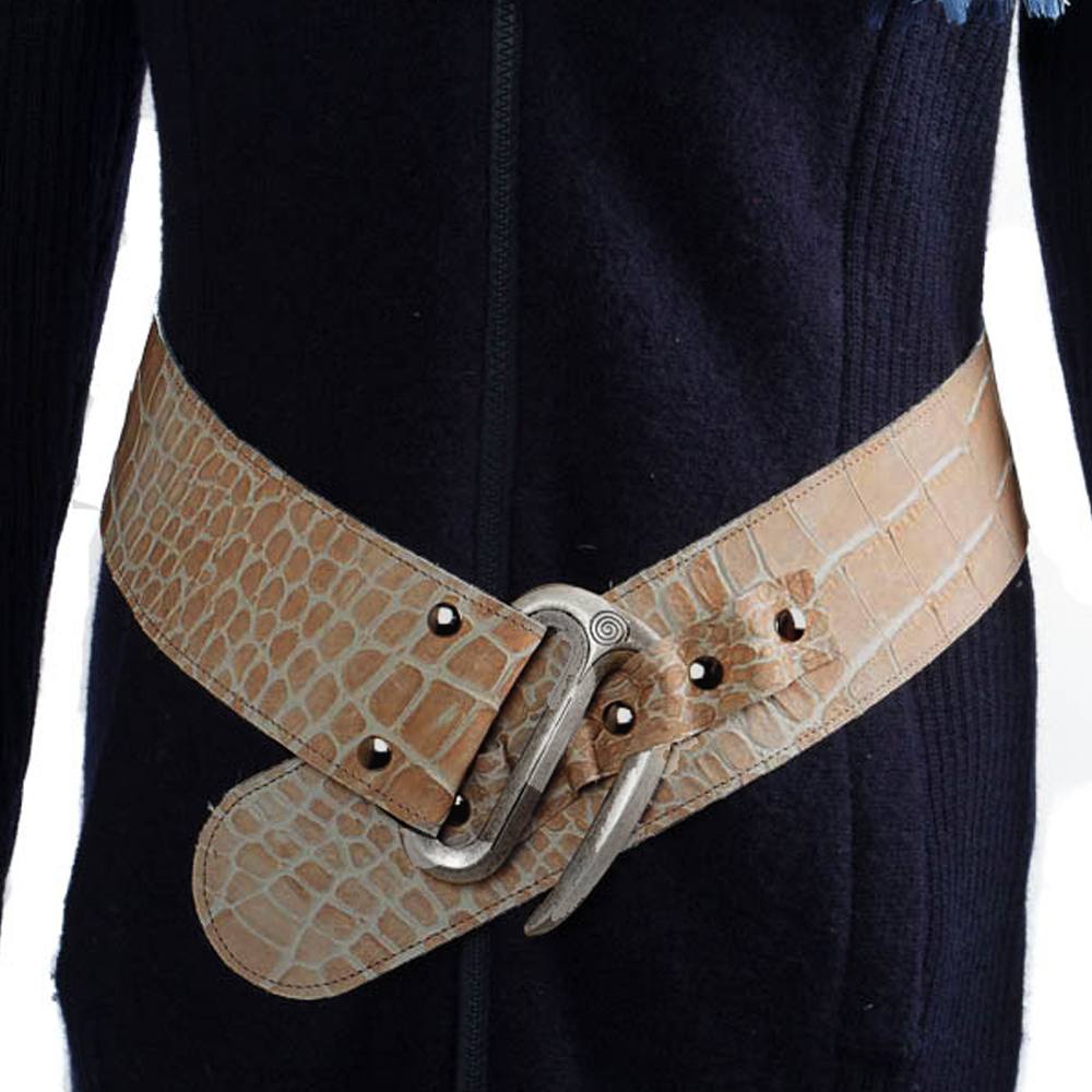 Tiz Ann Riem, kroko, taupe